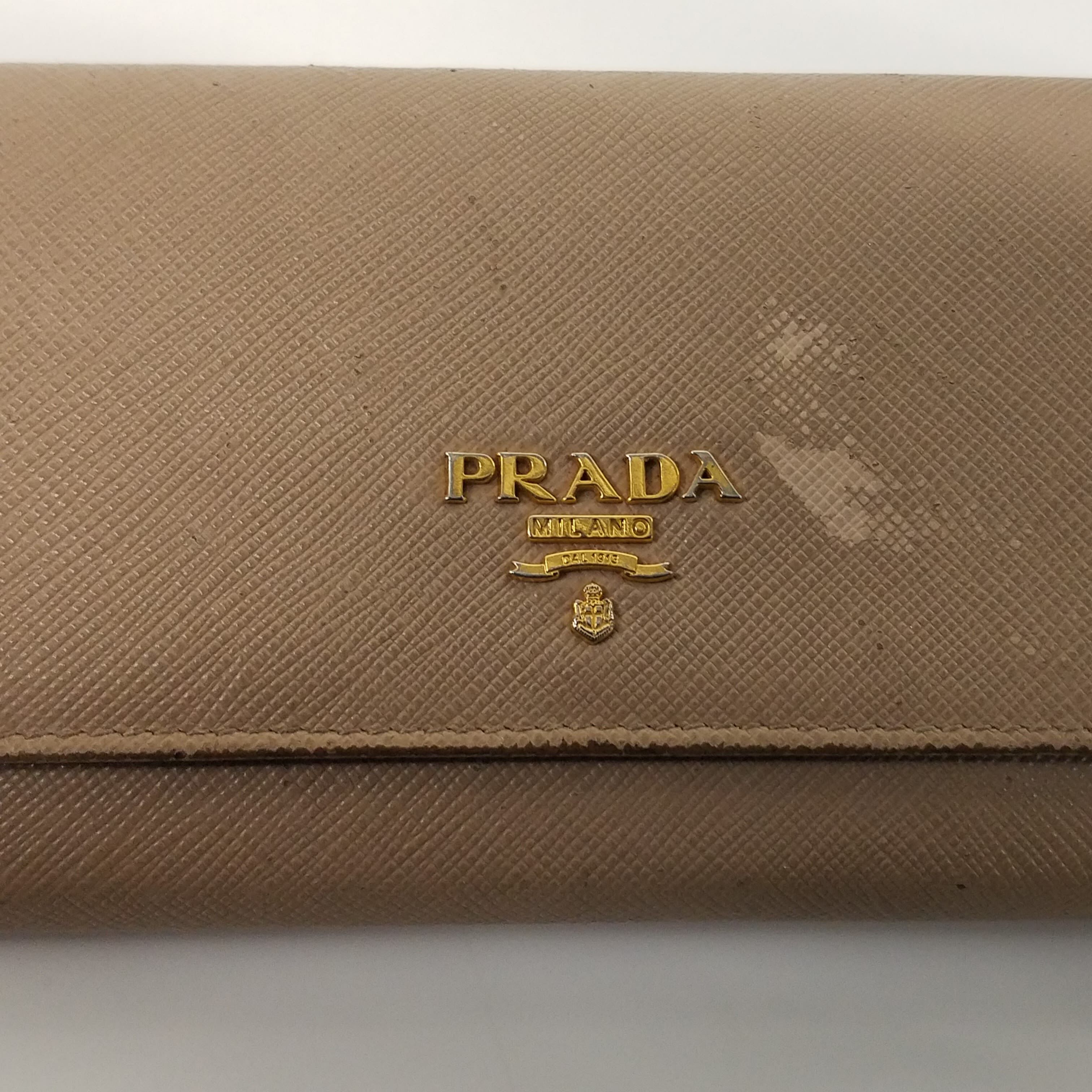 💯% Authentic Prada Pink Saffiano Leather Wallet On Chain in GHW, Luxury,  Bags & Wallets on Carousell